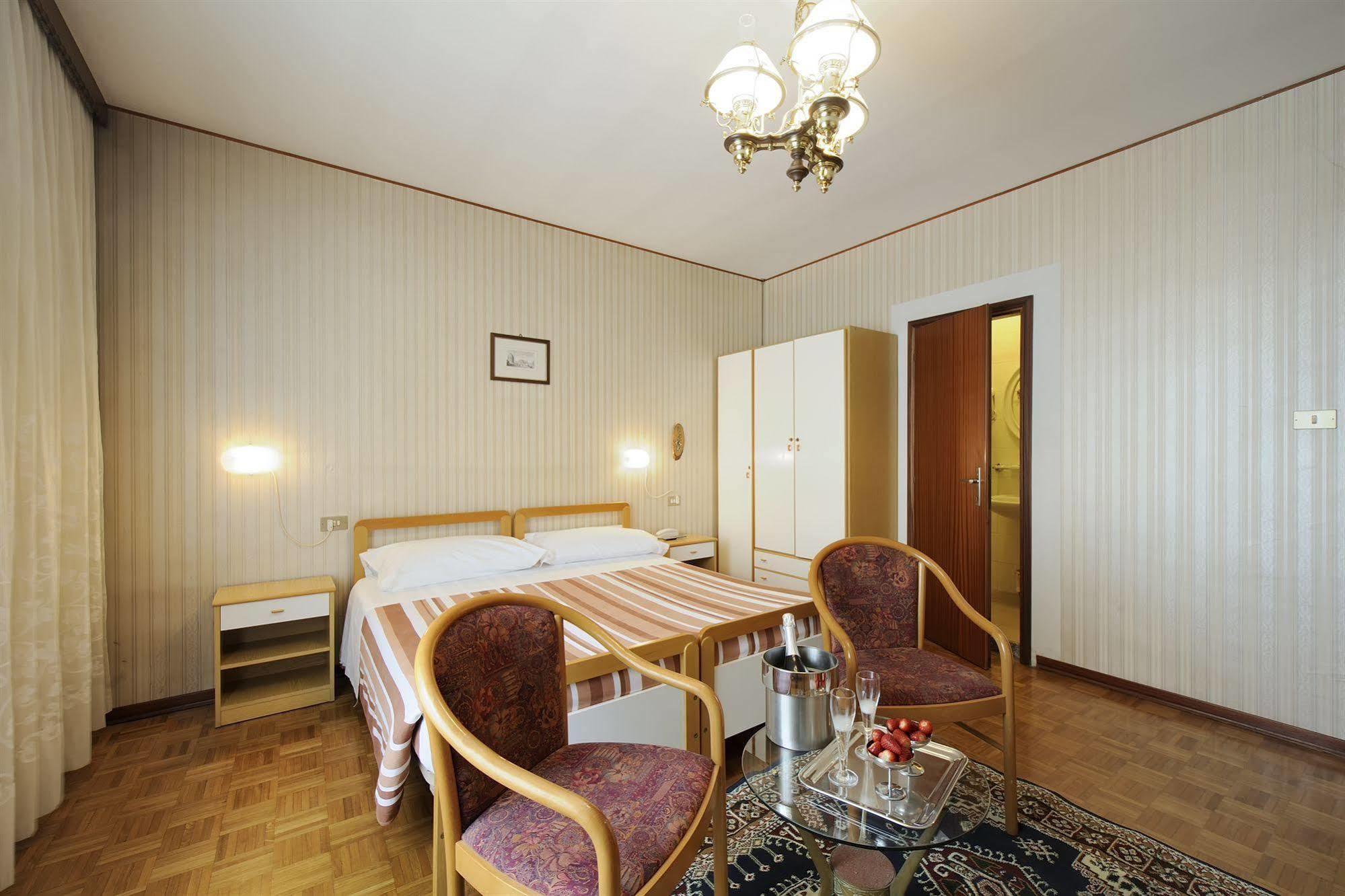 Hotel Bertusi Porretta Terme Exterior photo